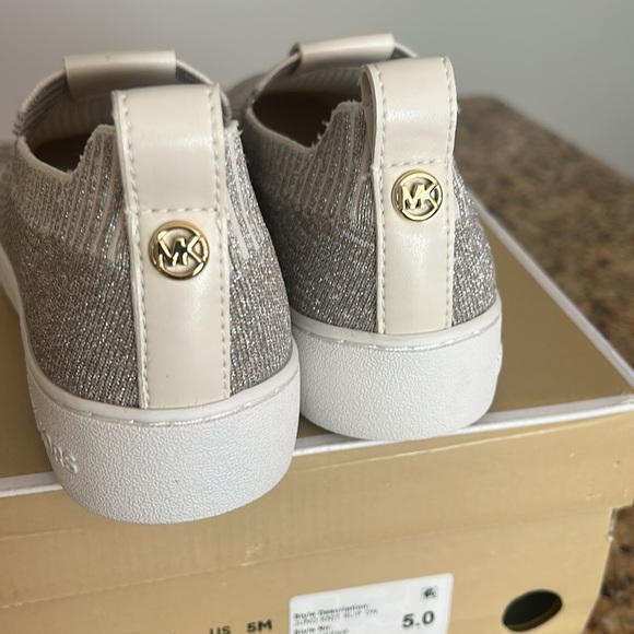 New Michael Kors Juno slip on sneaker (champagne) - Picture 6 of 14